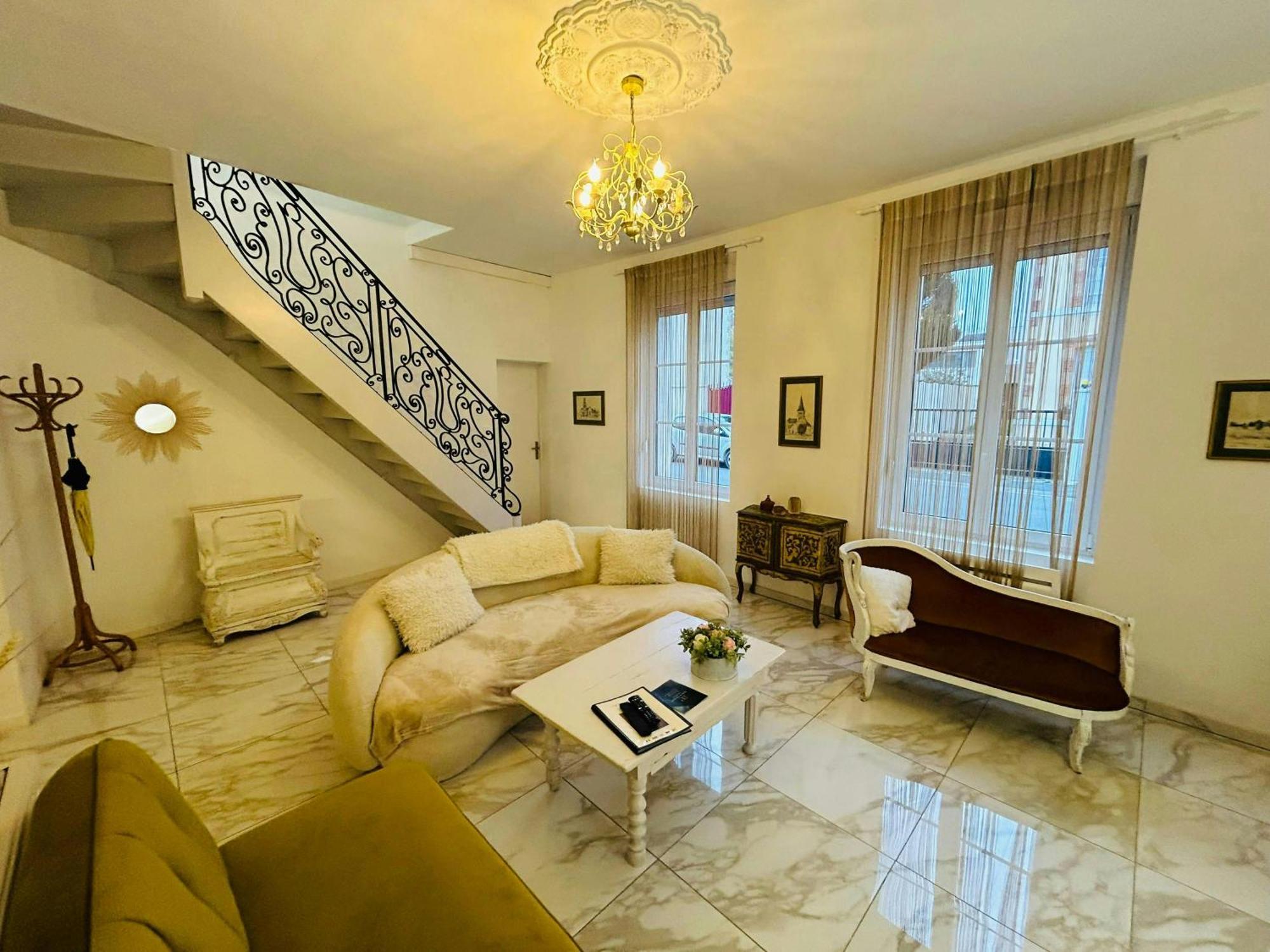 ריימס Magnifique Maison Dartiste La Maison Aerts מראה חיצוני תמונה